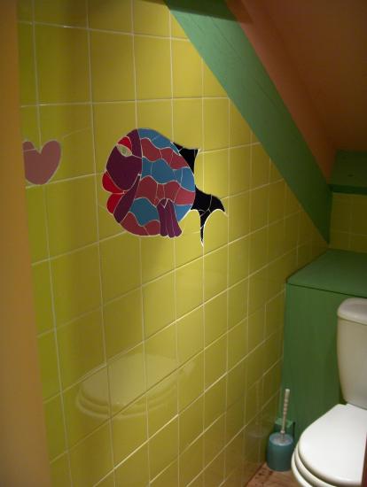 Le coin wc, comme un poisson dans l'eau!!